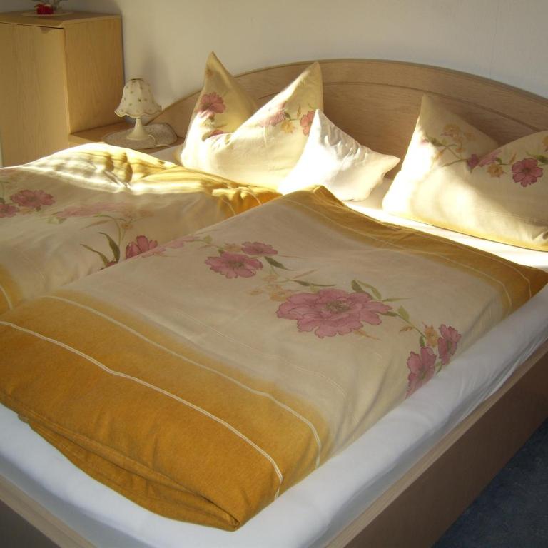 Pension Herzoghäusel - Doppelzimmer mit Balkon - 3