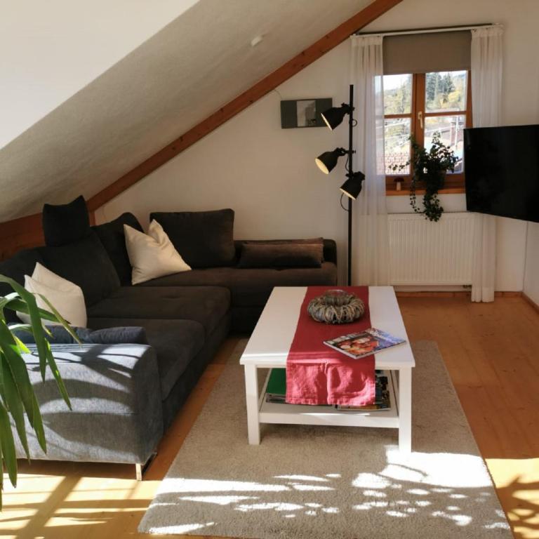 Ferienwohnung Sandra Wetzel - Apartment mit Blick auf die Berge - 6