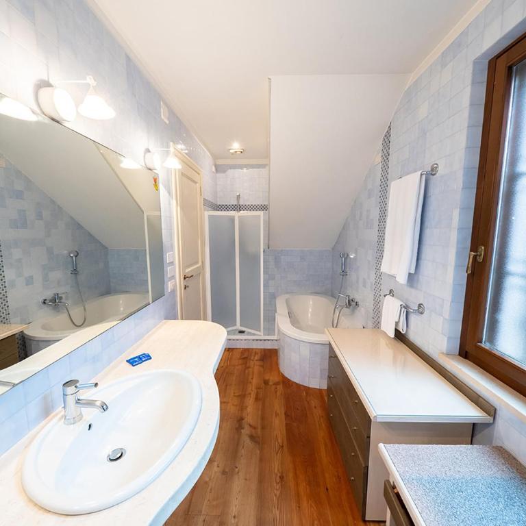 Residence Arca - Appartamento Plus con 3 Camere da Letto e Vista Lago - 11