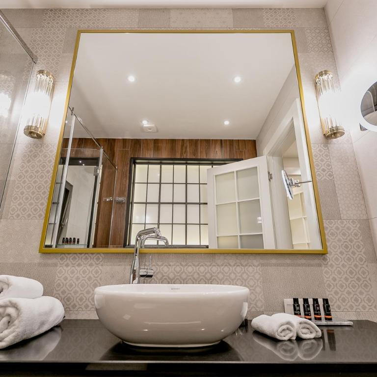 Boutique Hotel & Spa Casa del Mare - Mediterraneo - One Bedroom Suite with Balcony and Sea View - 1