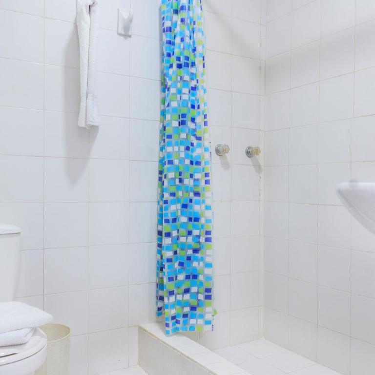 Hotel Colonial Plaza - Standard Quadruple Room - 2