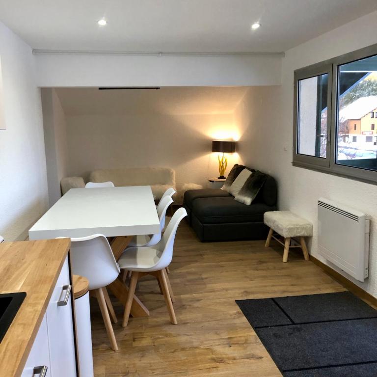 L'Aire des montagnes - Appartement avec Vue sur la Montagne - 2