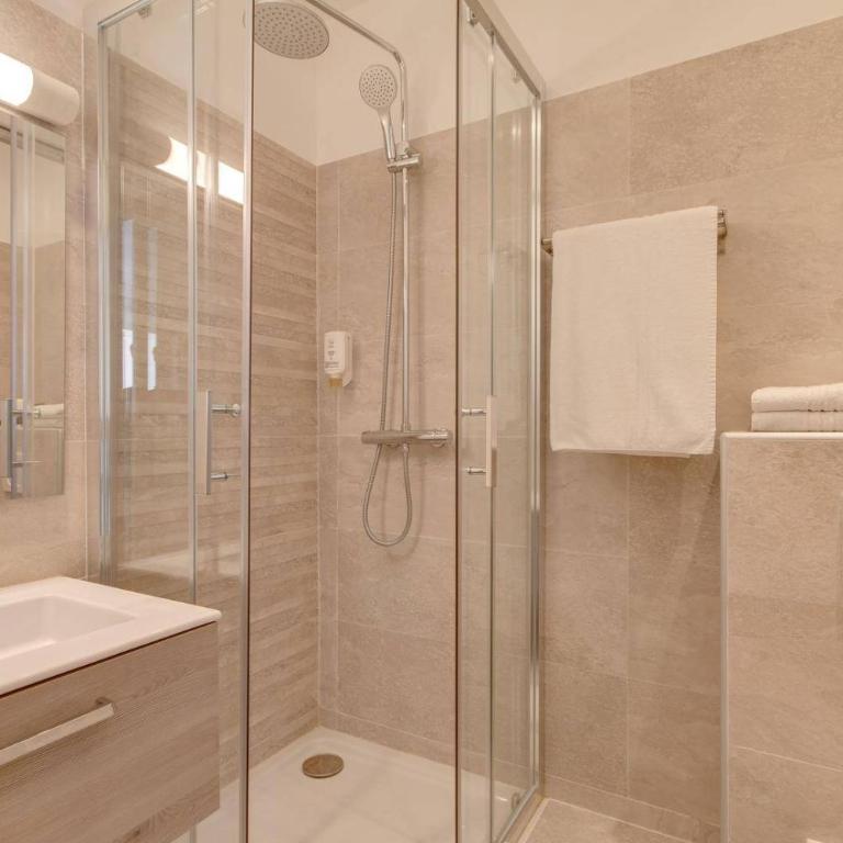 Hotel Select - Chambre Triple - 4