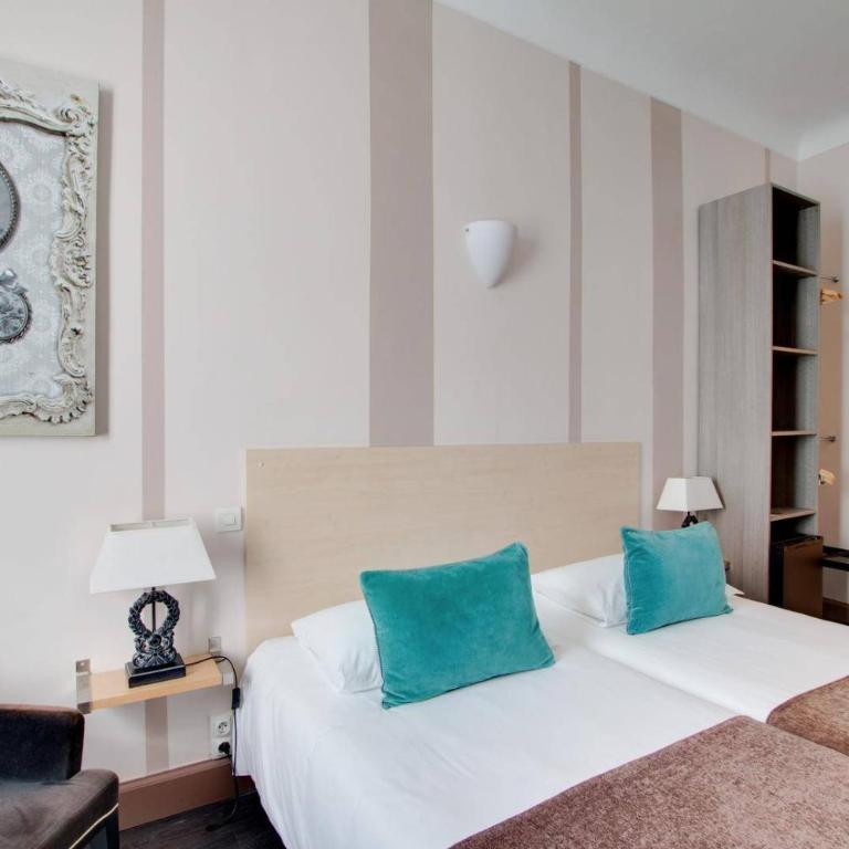 Hotel Select - Chambre Double ou Lits Jumeaux Supérieure - 5