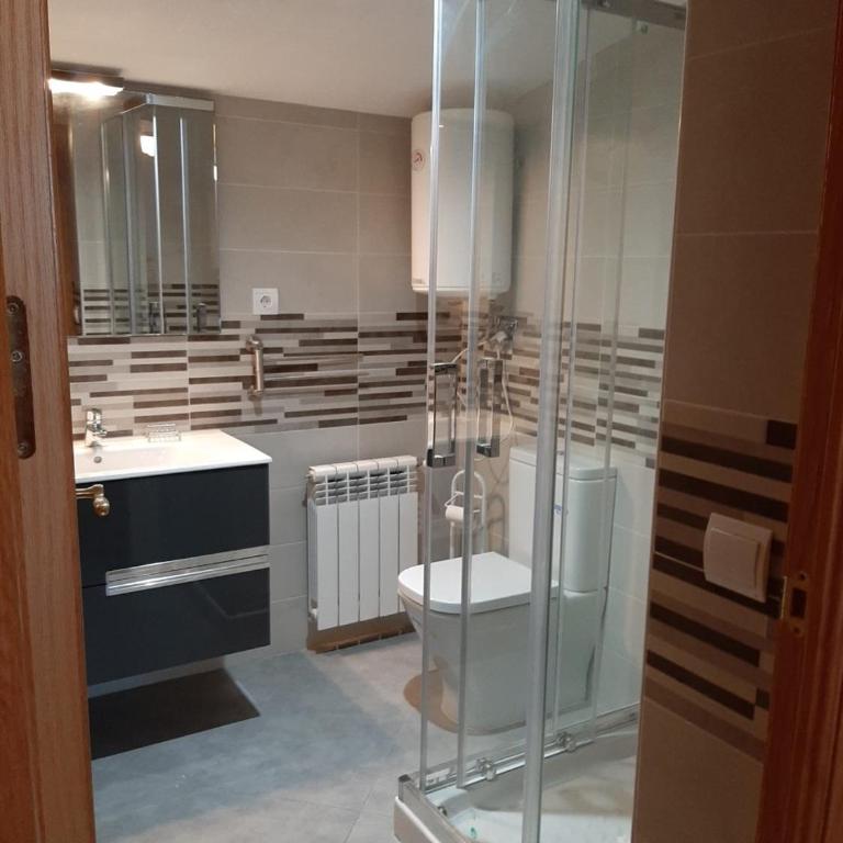 Chalet Avila Rooms - Triple Room with Private Bathroom - 2