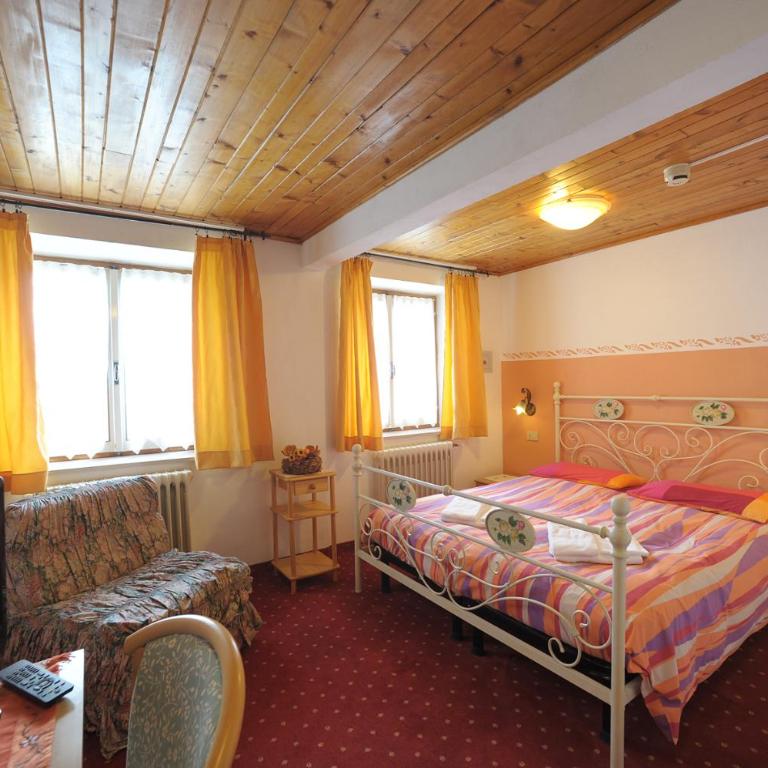 Residence Regina Delle Dolomiti - Camera Tripla - Edificio Separato - 1