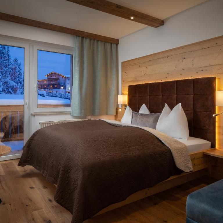 Bergnest die Frühstückspension - Deluxe Double Room (2 Adults + 1 Child) - 1
