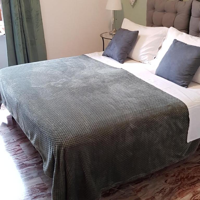 B&B Isolatiberina - Camera Matrimoniale/Doppia con Letti Singoli con Bagno Privato - 2