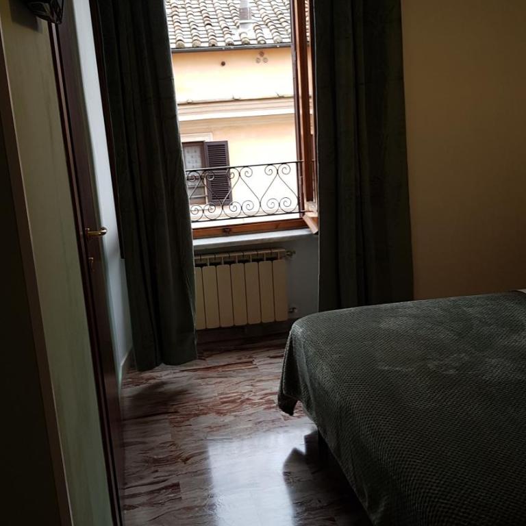 B&B Isolatiberina - Camera Matrimoniale/Doppia con Letti Singoli con Bagno Privato - 5