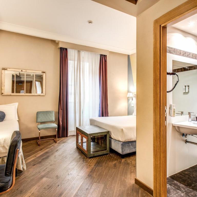 Boutique Hotel Galatea - Camera Tripla Standard - 12