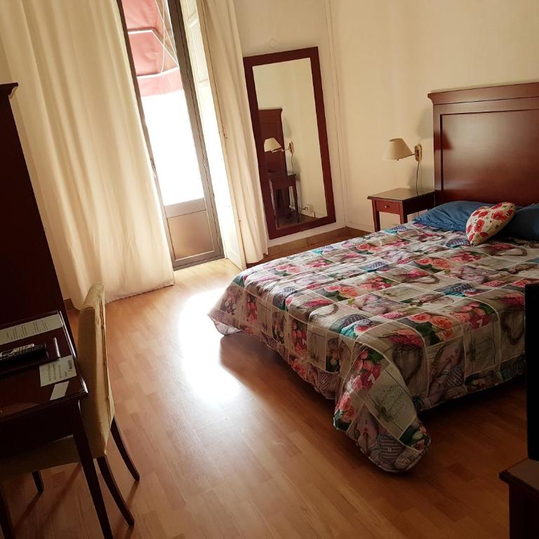 Bed & Breakfast Macallè - Double or Twin Room with Private External Bathroom and Balcony - 1