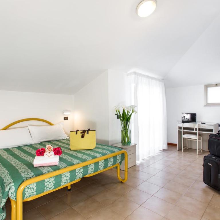 Hotel Garden - Parking Included - Camera Matrimoniale Economy - 4