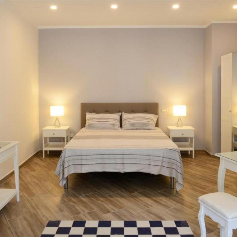 Fronte Del Porto Guesthouse - Habitación Doble Deluxe con balcón - 2