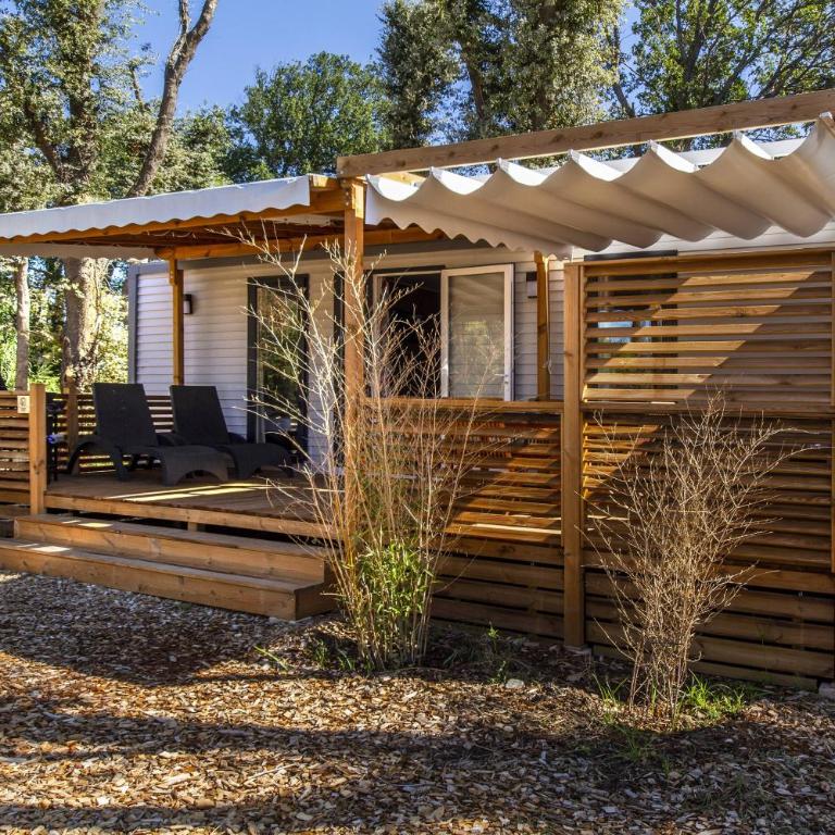 Camping Paradis Le Pearl - Mobile Home Premium avec 2 Chambres - 7