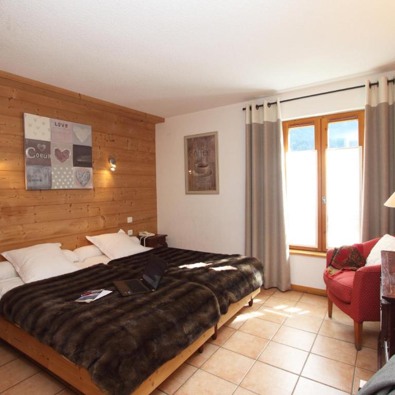 Mountain Lodge in Alps-chez Philippe, Panoramic-Village, Renting, view over Glaciers - N°301 One Bedroom apartment CHAMOIS - with private terrace and glacier view - 2