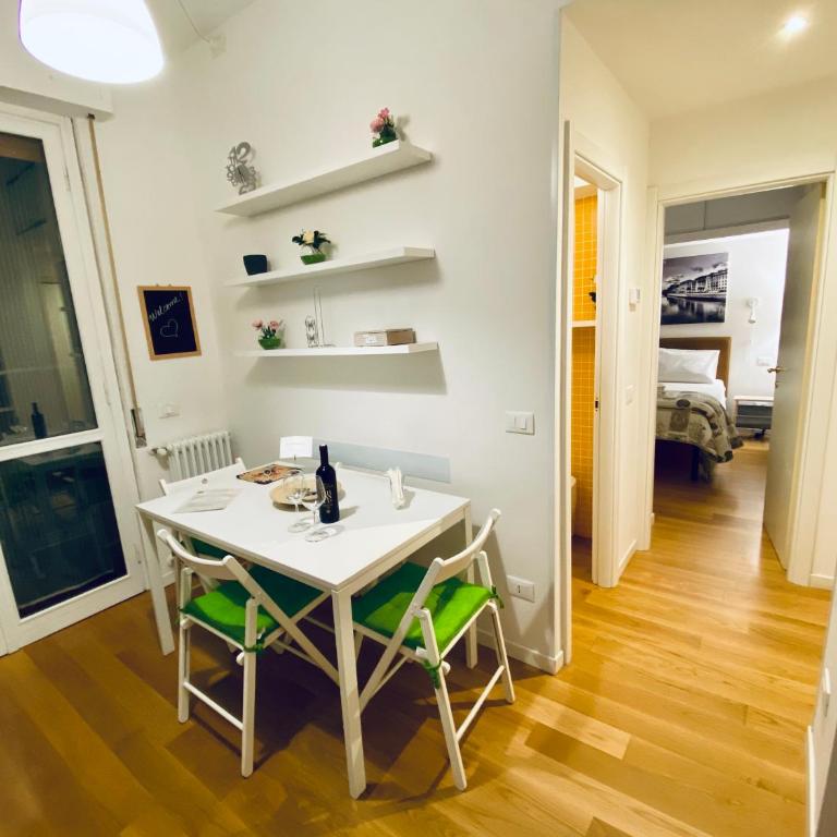 Florence Libertà apartment with balcony - Appartamento con 1 Camera da Letto - 2