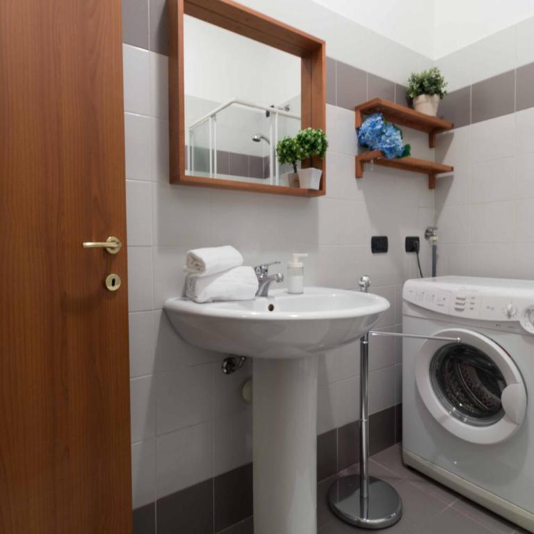 Galleria Roma Apartment - Affitti Brevi Italia - Monolocale - 16