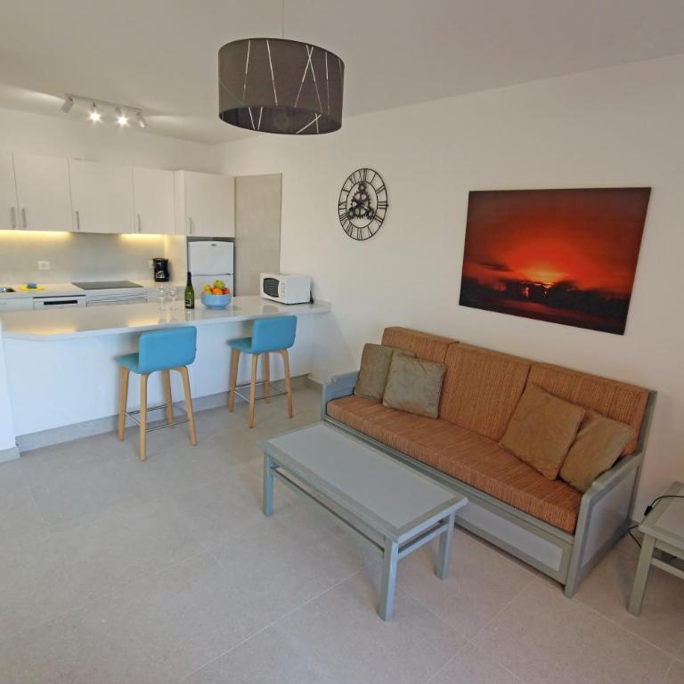 MARINEDA by RENTMEDANO newly renovated, ocean view, wifi, parking, pool - Apartamento - 11