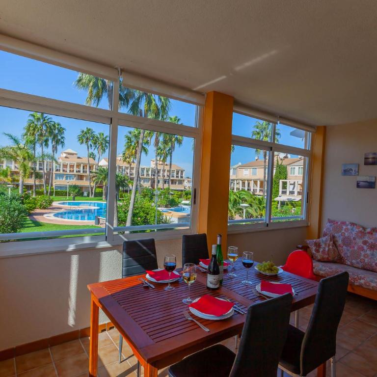 Apartamento playa con piscina y terraza en urbanizacion de lujo - Apartamento de 2 dormitorios - 3