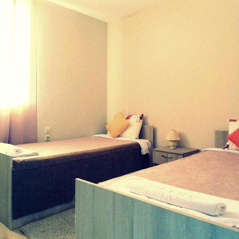 Garni Hotel Tri O - Twin Room - 14