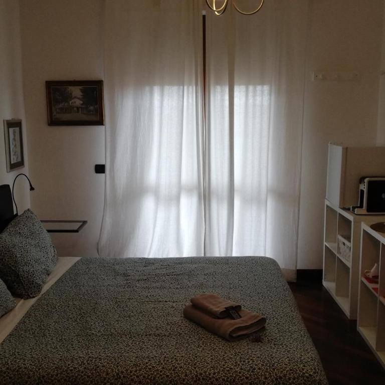 Leonardo Rome Holidays - Double Room with Private External Bathroom - 4