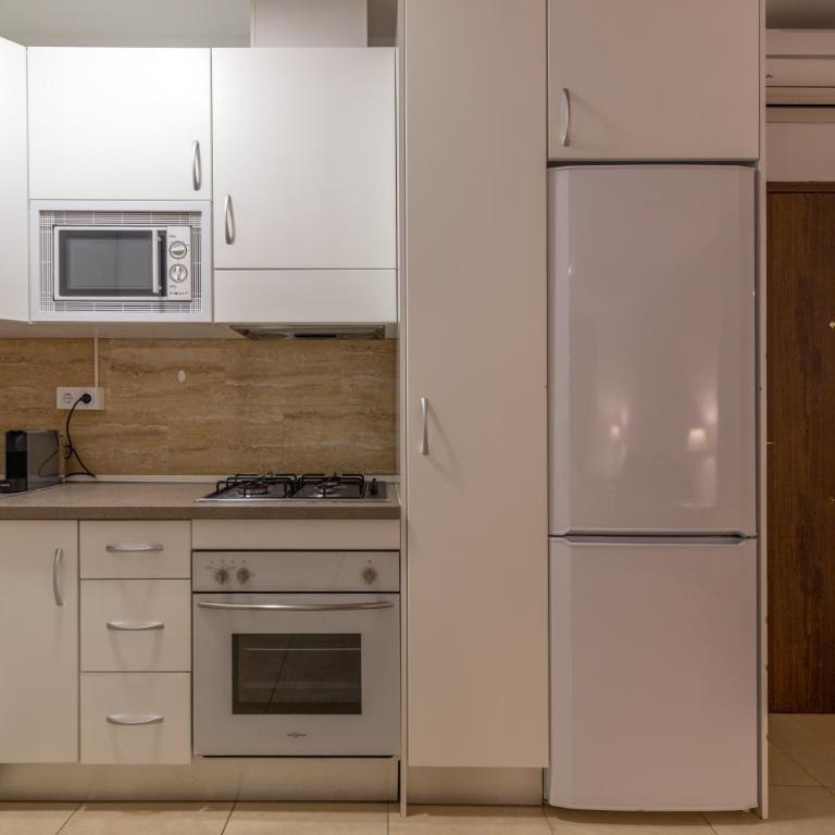 FUN BUILDING APARTMENTS by HOMEABOUT - Superior 2BR 2BT & Private Exterior Balcony - 5