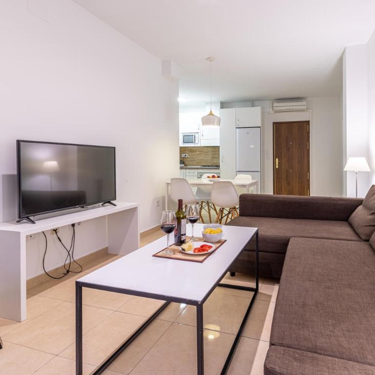 FUN BUILDING APARTMENTS by HOMEABOUT - Superior 2BR 2BT & Private Exterior Balcony - 1
