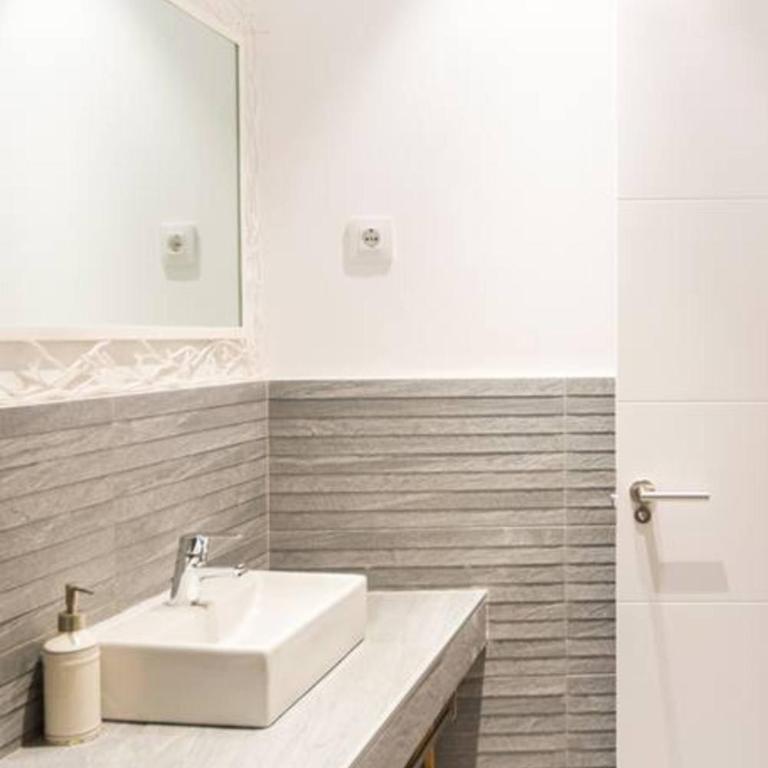 Cosy Apartment in the heart of Barrio de las Letras - Apartamento - 66