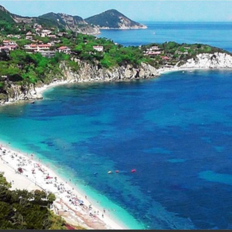 ELEGANTISSIMO APPARTAMENTO DIRETTAMENTE SUL MARE SPIAGGIA LE GHIAIE 6 posti letto - Three-Bedroom Apartment - 19