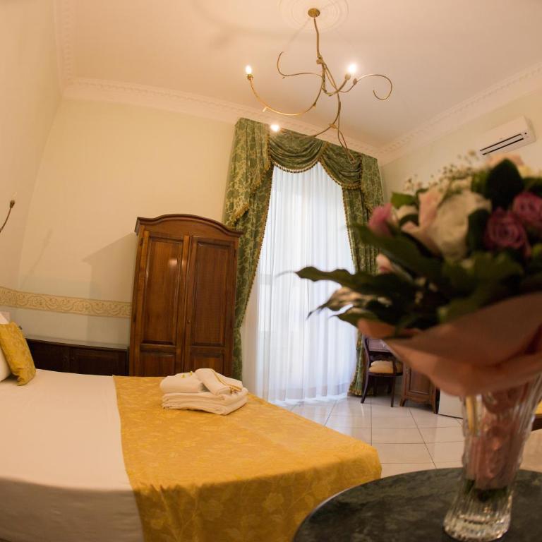 B&B Art Suite Santa Brigida - Camera Tripla Standard - 5