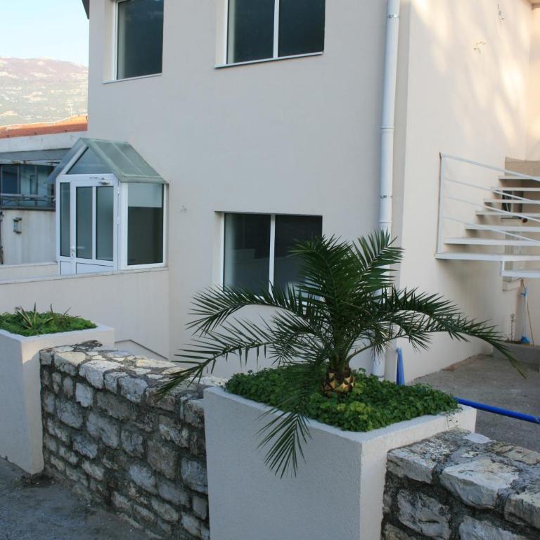 Belvedere Apartments - One-Bedroom Apartment with Balcony and Sea View - 8