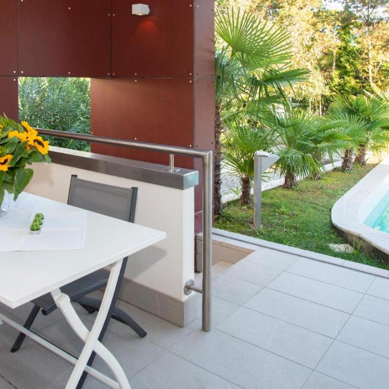 Villa Riva Beachfront - Villa - 3