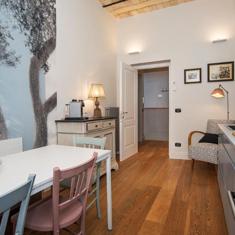 LikeYourHome, 80 sq m luxury apartment with Jacuzzi, in Trastevere district - Appartamento con 2 Camere da Letto - 35