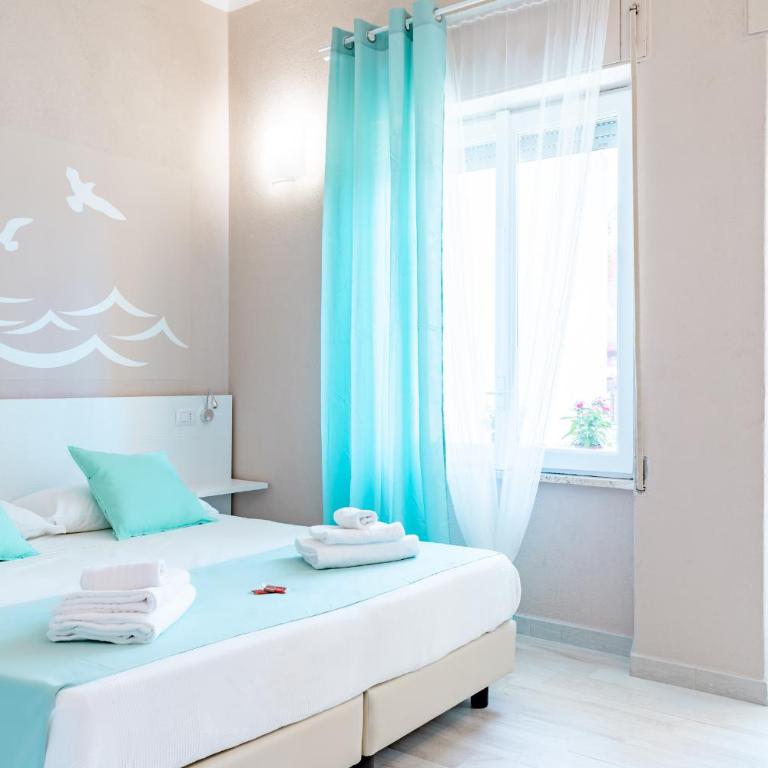 La Smeralda - Boutique Rooms and Breakfast - Camera Matrimoniale/Doppia con Letti Singoli con Balcone - 2