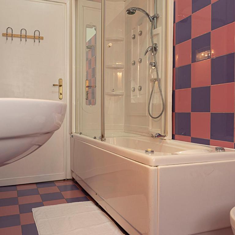 Villa Noemi Bed&Breakfast - Camera Matrimoniale Classic con Ingresso Indipendente - 5
