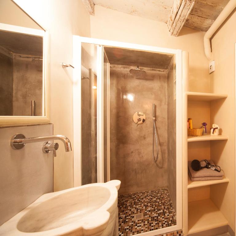 Corte delle Camelie Bed and Breakfast - Double Room with Private Bathroom - 15