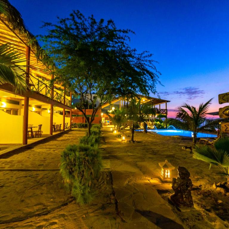 Balihai Bungalows - Deluxe Double Room with Balcony and Sea View - 3