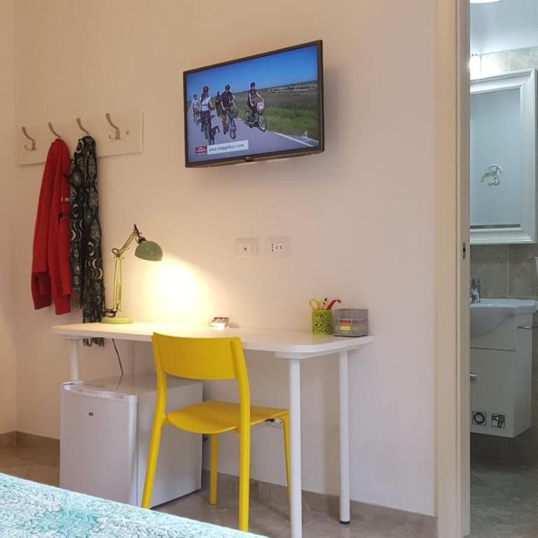 Bed And Breakfast Corticella 24 - Camera Doppia con Letti Singoli con Bagno Privato - 11