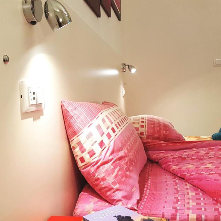 Bed And Breakfast Corticella 24 - Camera Doppia con Letti Singoli con Bagno Privato - 6
