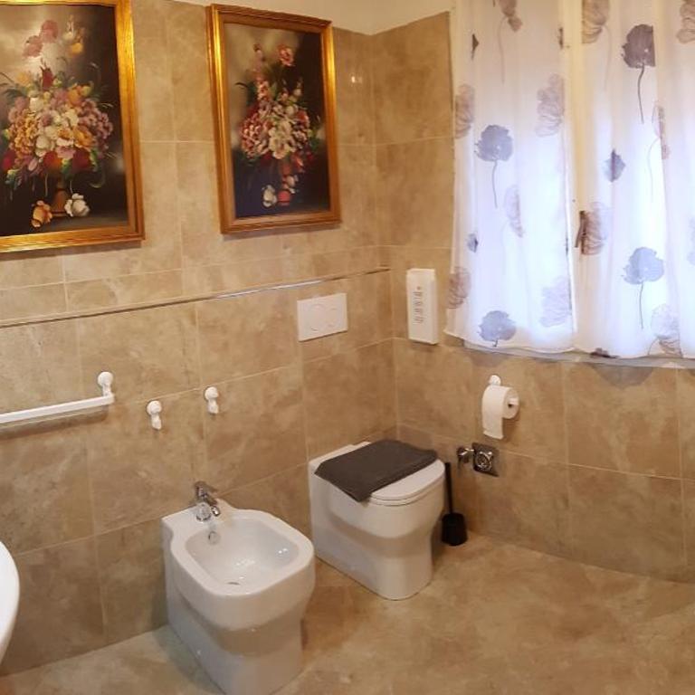 Bed And Breakfast Corticella 24 - Camera Doppia con Letti Singoli con Bagno Privato - 13