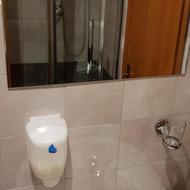 Rome Winners Home Guesthouse - Camera Tripla con Bagno Privato - 11