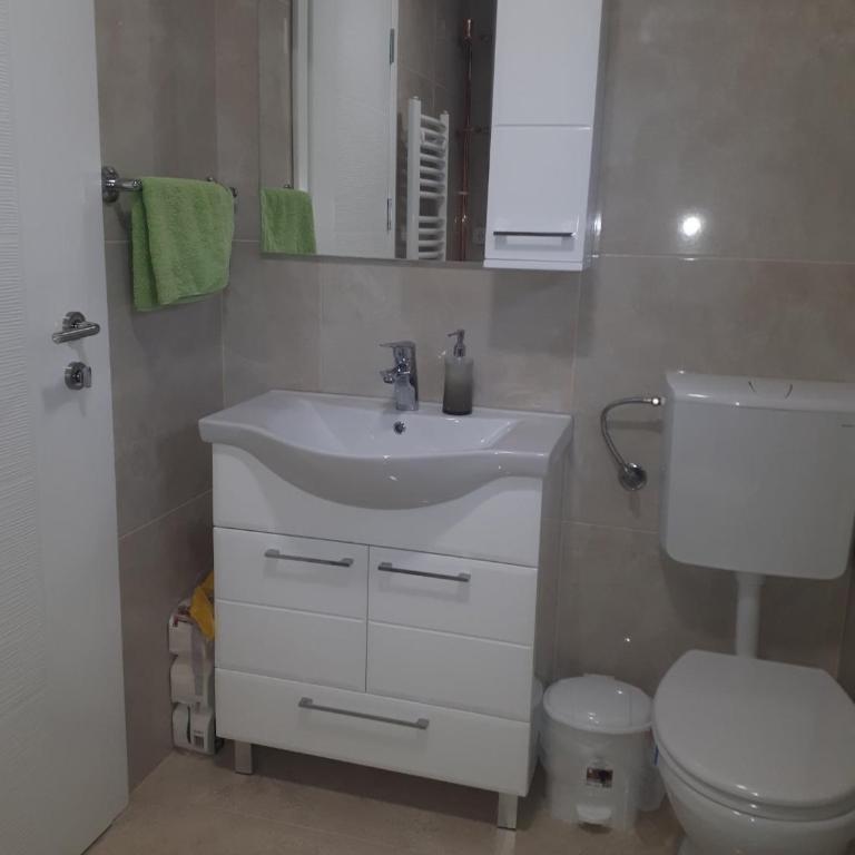 Apartman KIWI in a quite central area - Apartman sa 1 Spavaćom Sobom - 24
