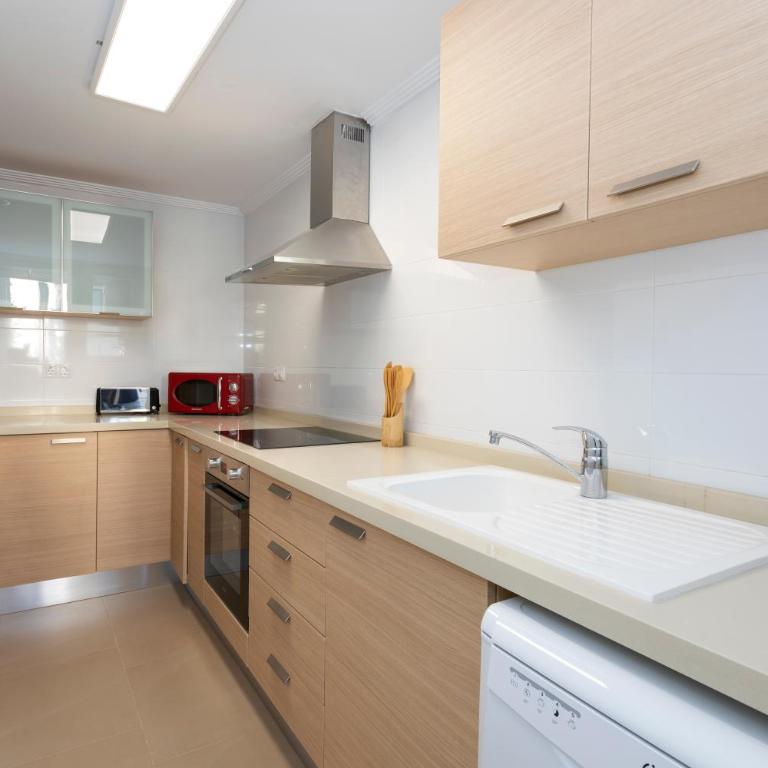 Brisas B2, 2 dormitorios, playa a 100m, by Bookindenia - Apartamento de 2 dormitorios - 12