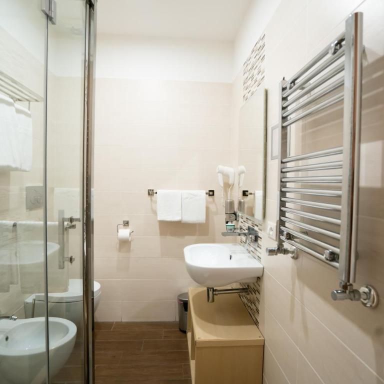 Archi di Roma Guest House - Camera Tripla Deluxe - 17