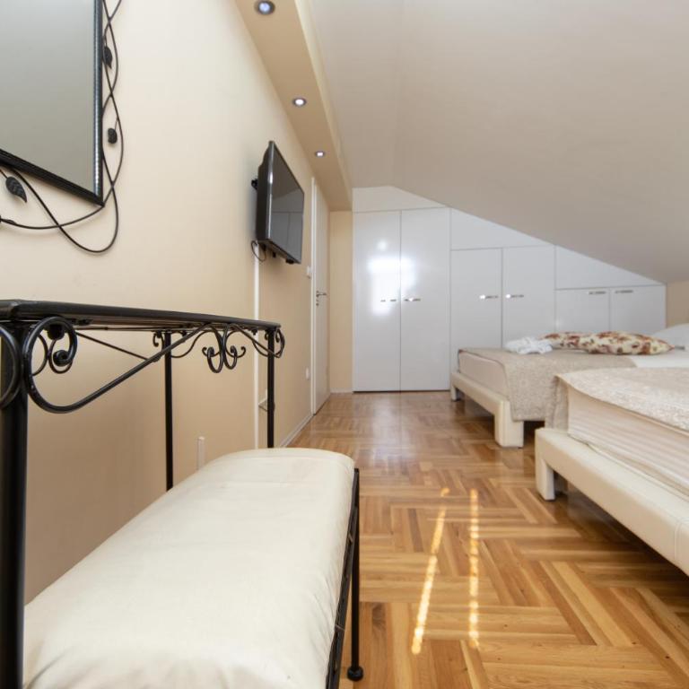 F Apartmani Kragujevac - Two-Bedroom Apartment with Sauna - 17