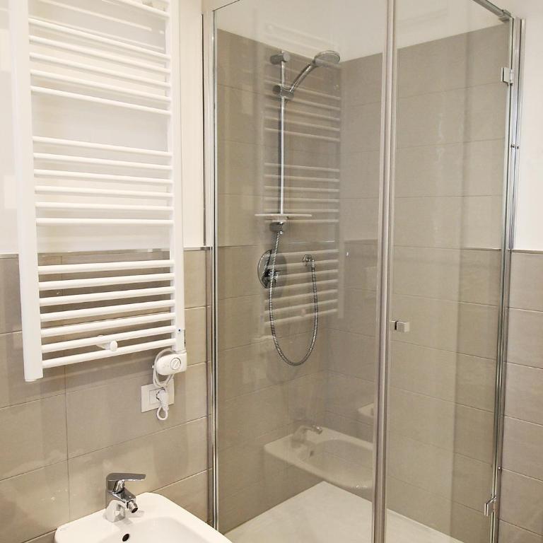 Guesthouse Villa Jung - Camera Matrimoniale con Bagno Privato - 4