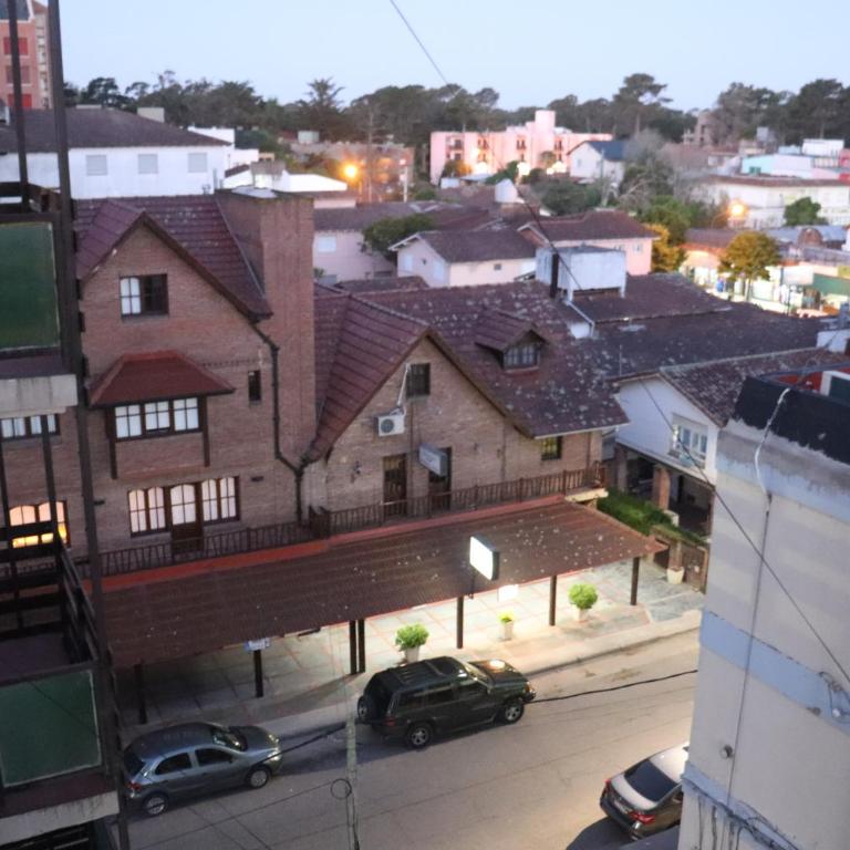 EDIFICIO CABO FRIO - Two-Bedroom Apartment - 16