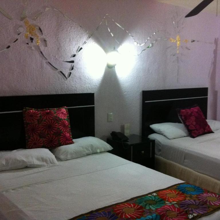Hotel Santa Ana - Double or Twin Room with Garden View - 1