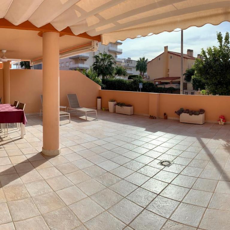 Apartamento Nuevo con Gran Terraza y Wifi en Canet - Apartamento de 2 dormitorios con terraza - 2