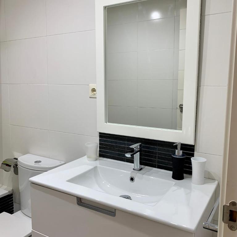 Apartamento Nuevo con Gran Terraza y Wifi en Canet - Apartamento de 2 dormitorios con terraza - 13
